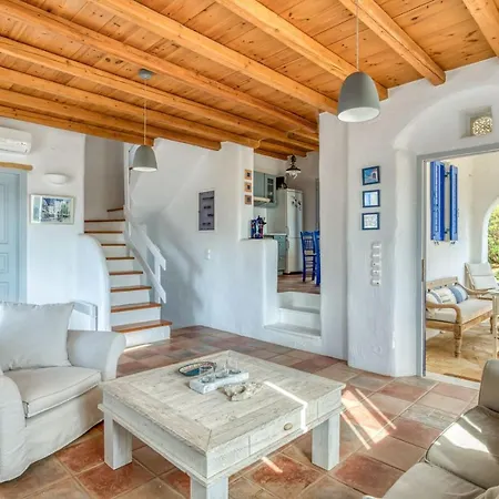 Foinikas House - Quiet Area With Beach Access Holiday home