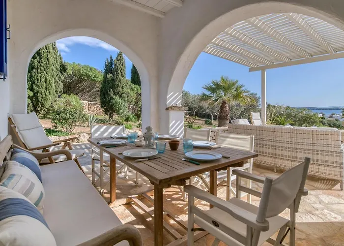 Foinikas House - Quiet Area With Access