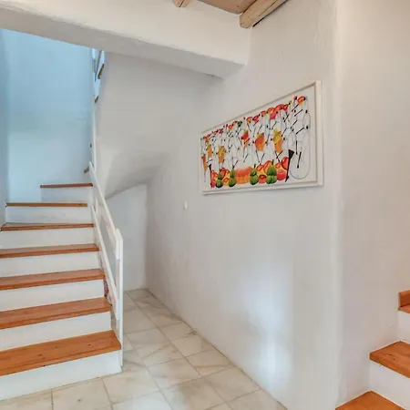 Foinikas House - Quiet Area With Beach Access Holiday home