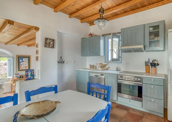 Foinikas House - Quiet Area With Access דריוס